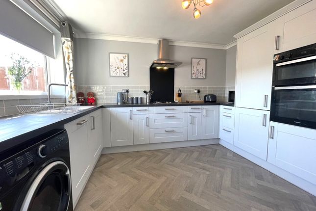 14 Cragside, Chester Le Street photo 4