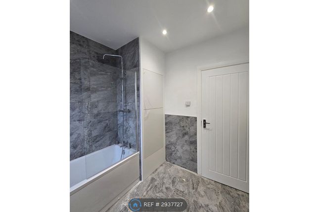 Castleford Road, Normanton photo 5