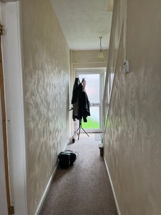 25, Wimborne Drive Allerton , Bradford photo 2