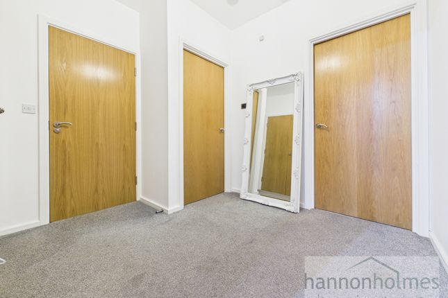 12, Selside Court, Manchester photo 2