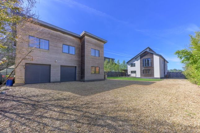 5, Albert Way, Chatteris photo 2
