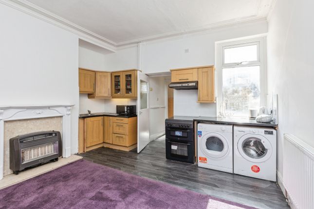 5, St. Margarets Place, Bradford photo 3