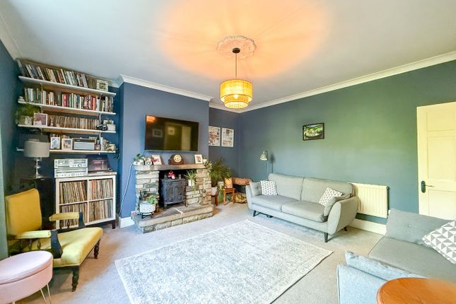 30, Miry Lane, Holmfirth photo 3