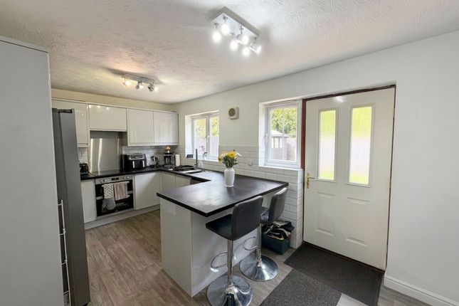 27 Minerva Close, Grantham photo 3