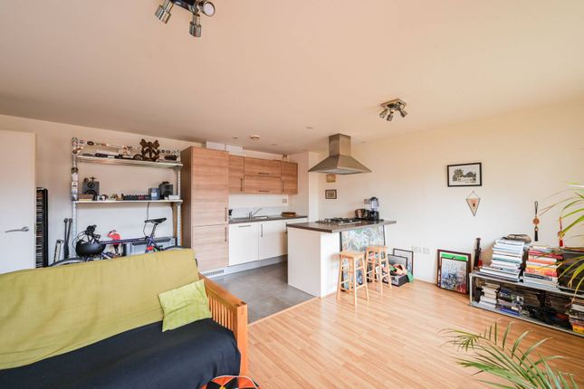 Thumbnail Flat for sale in Chaplin Court, Tower Hamlets, London
