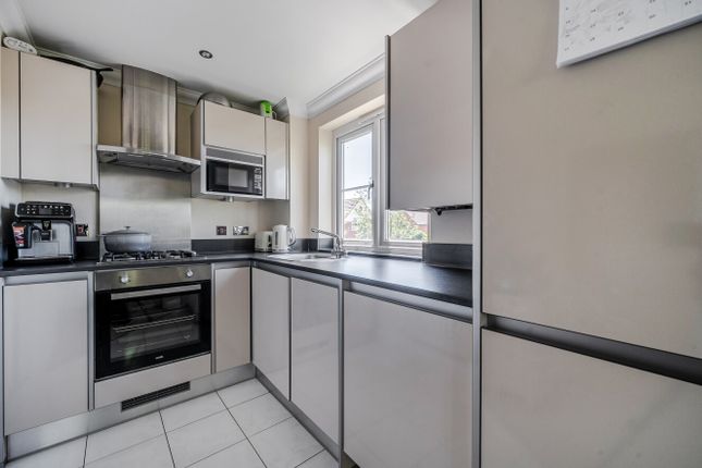 Flat 11, Westbrook Court, 448, Reading Road, Wokingham photo 4