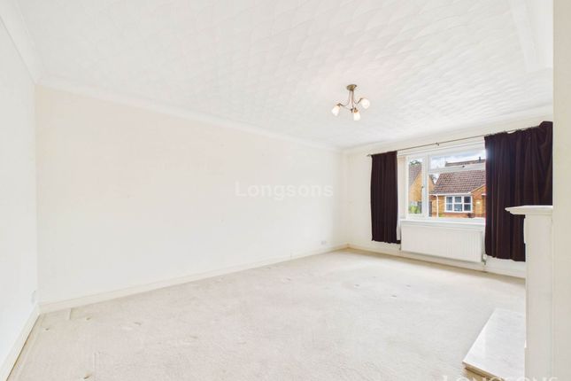 28, Woodpecker Drive, Thetford photo 2