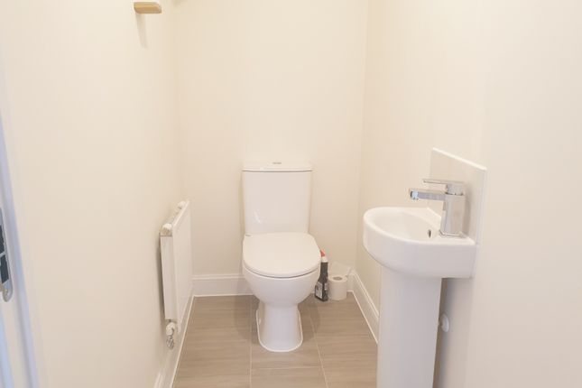 44, Aylesbury photo 5