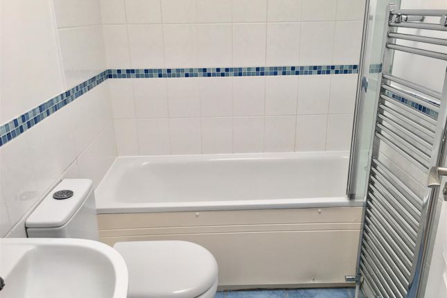 Flat 4 Glandore House, 2, Station Road, Herts photo 3