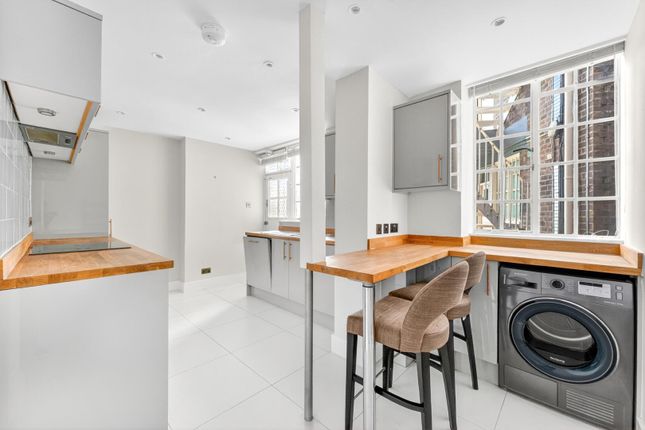 Flat 35,, South Lodge, London photo 4