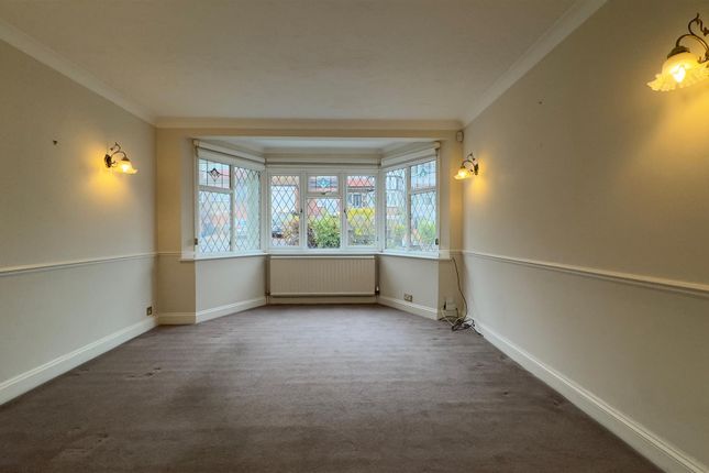 59, Westview Drive, Woodford Green photo 4