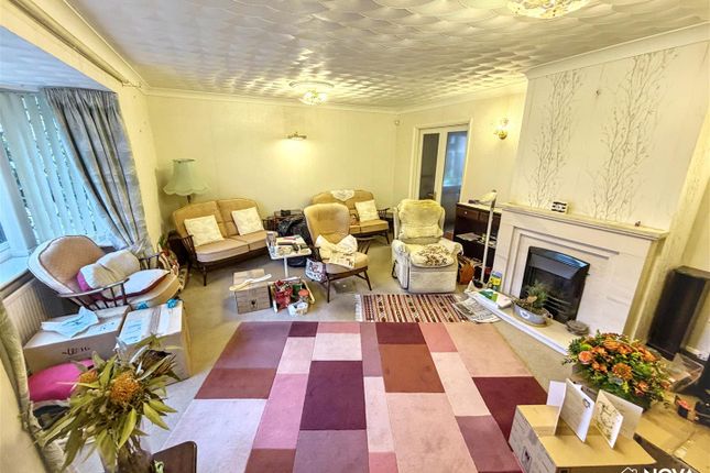 2, Dahlia Close, Luton photo 3