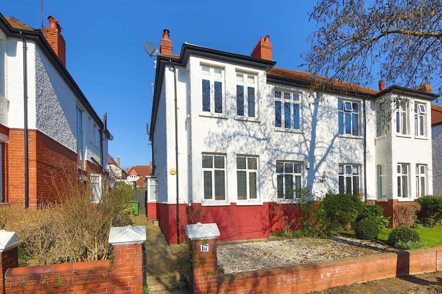 Thumbnail Flat for sale in Winchester Avenue, Penylan, Cardiff