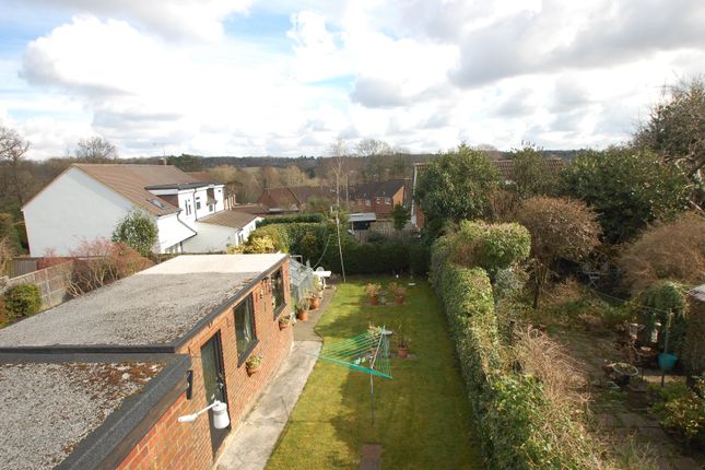 19, Albion Road, Buckinghamshire photo 3