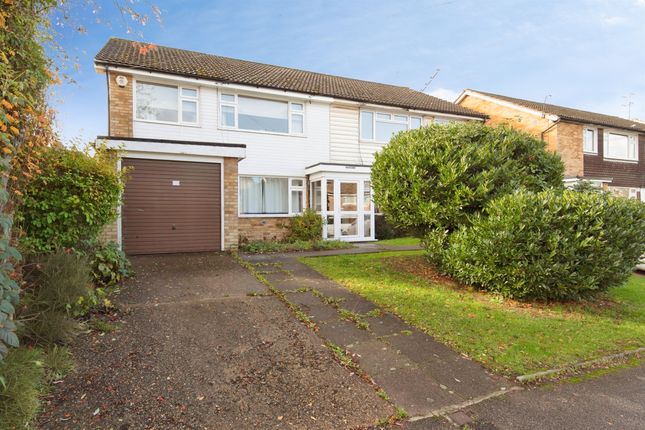 2-bed flat on Birchen Grove, Luton, £200,000