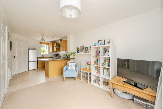 23, Crawley Way, DERBY photo 4