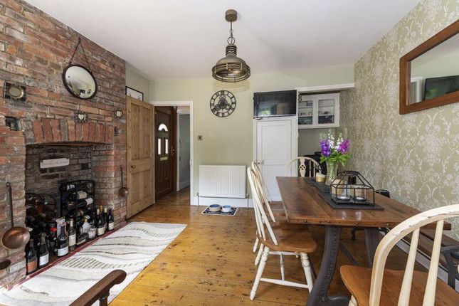 7, Mottins Hill, Crowborough photo 4