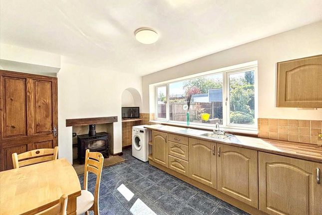 19, Acacia Avenue, Annesley photo 4
