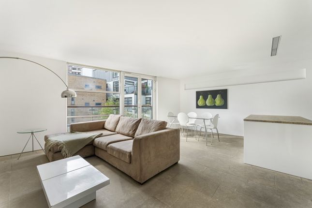 Flat 9, 50, Pear Tree Street, London photo 2