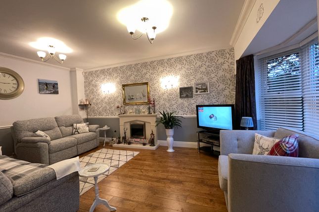5, Howland Close, Eastbourne photo 2