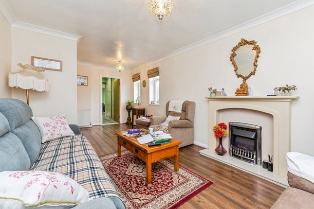 92, Willowtree Avenue, County Durham photo 3