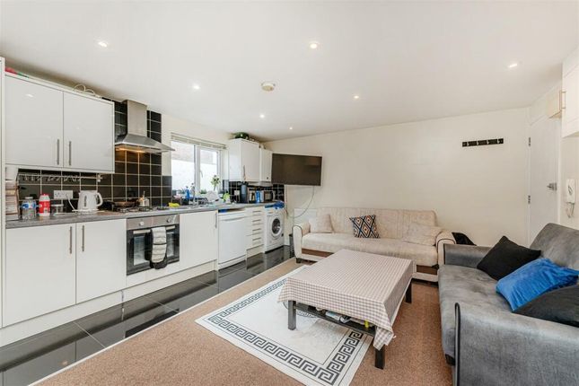 268, Blackhorse Lane, London photo 5