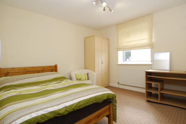 Flat to rent in Hastings Street, Plymouth