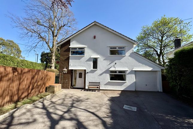 1 Oaklands Park