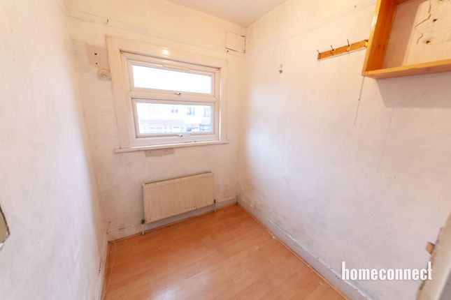 Terraced house for sale in Burges Road, London