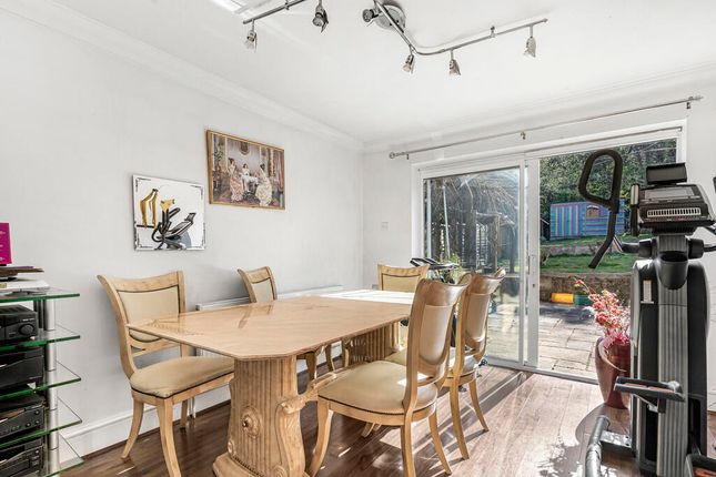 26, Ravenshead Close, South Croydon photo 5