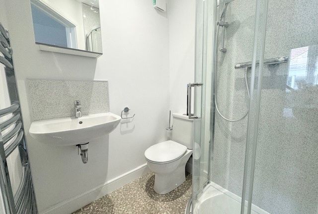 En-Suite Bathroom