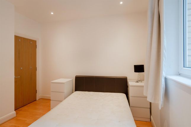 2, Spencer Heights, London photo 4