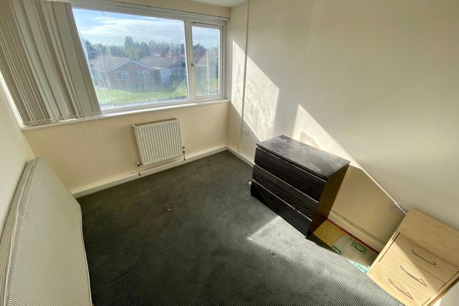 45, Silverton Way, Wolverhampton photo 5