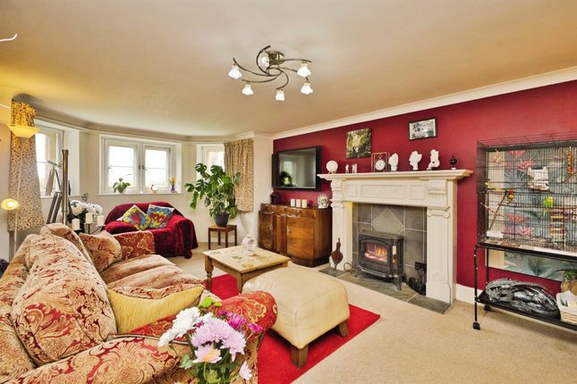 Flat 19, De Combe House, Mount Pleasant, Crewkerne photo 2