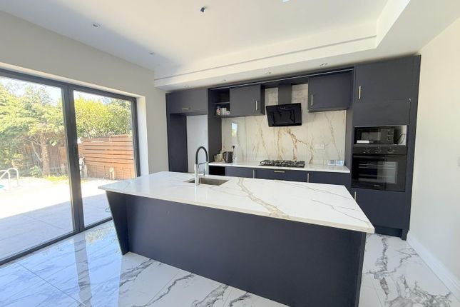 271, Feltham Hill Road, Ashford photo 4