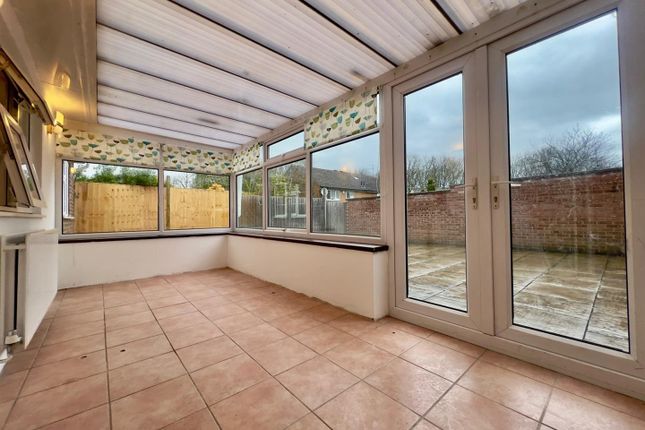 Detached bungalow to rent in Wheatland Close, Oadby, Leicester