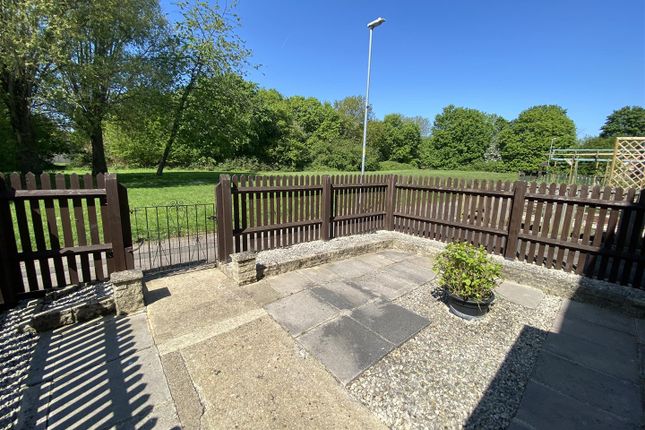 32, Boldrewood, Swindon photo 3