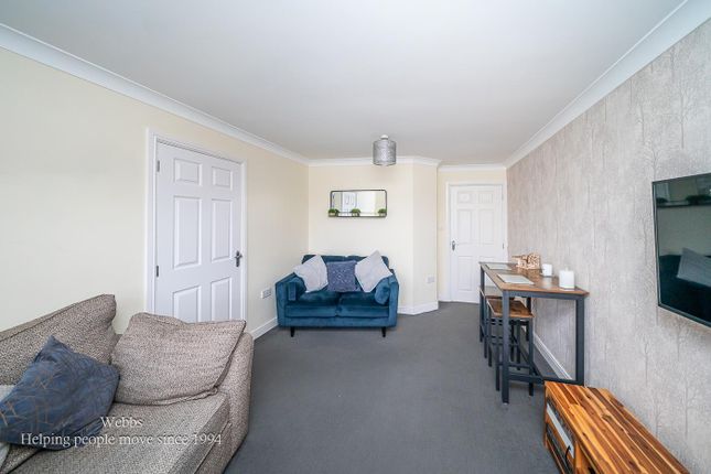 Flat 17, Chalfont Court, Wolverhampton Road, Cannock photo 2