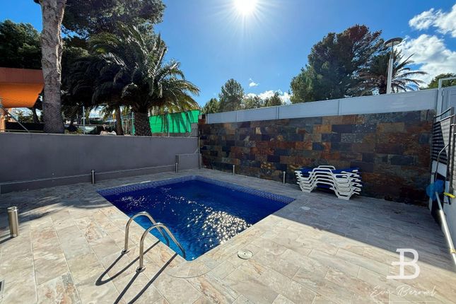 Thumbnail Chalet for sale in Street Name Upon Request, Salou, Es