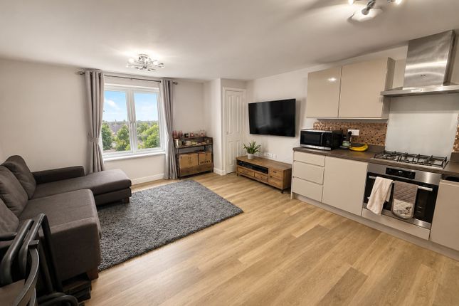 Flat 1, 12, Summerlin Drive, Milton Keynes photo 2