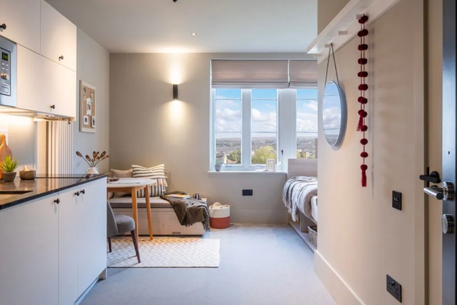 44 , Augustus Road, London photo 4
