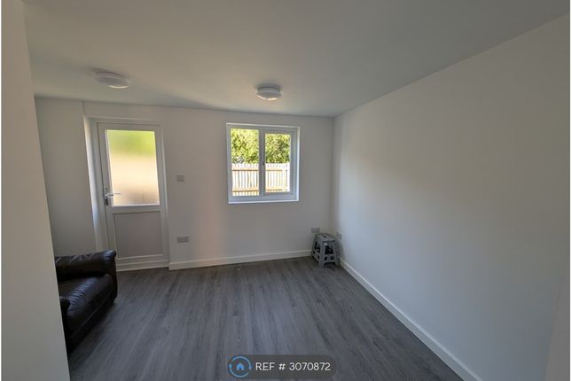 Imperial Crescent, Brooklands, Milton Keynes photo 3