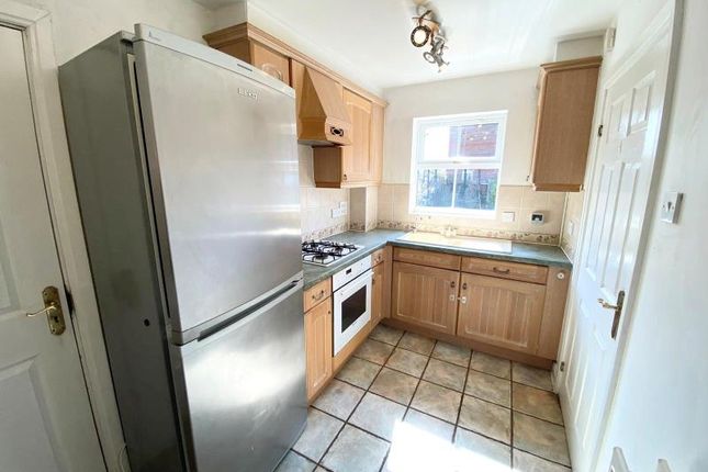 44, Brushfield Way, Woking photo 3