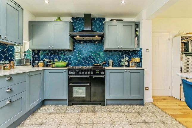 198, Godstone Road, Caterham photo 4
