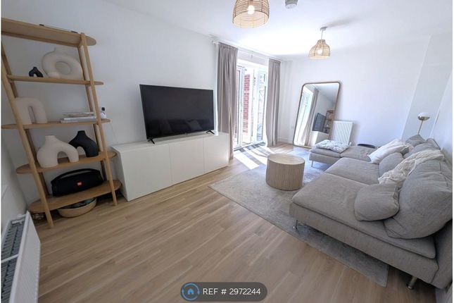 Pippin Place, Stratford-Upon-Avon photo 2