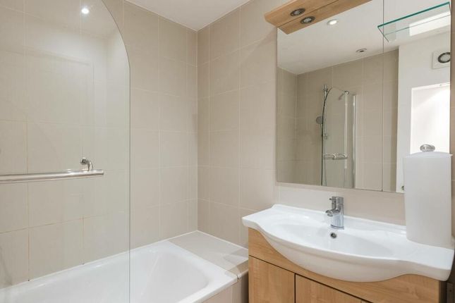211 Nell Gwynn House, Sloane Avenue, Sloane Avenue photo 4