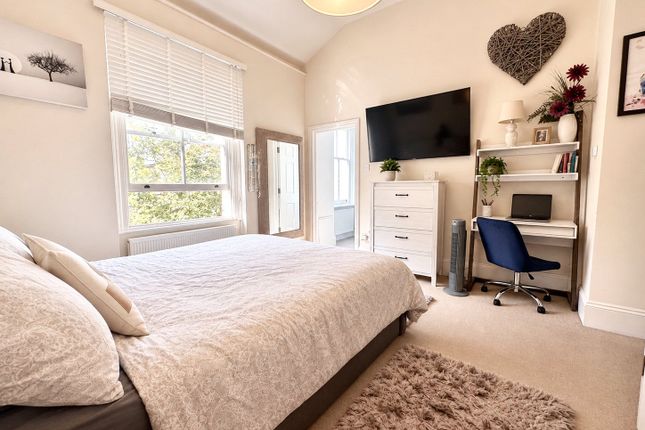 Flat 3, 9, Grange Road, Greater London photo 2