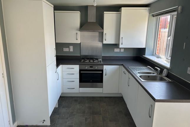 8, Benington Close, Peterborough photo 3