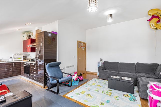 113 Elder Court, Mead Lane, Hertford photo 3