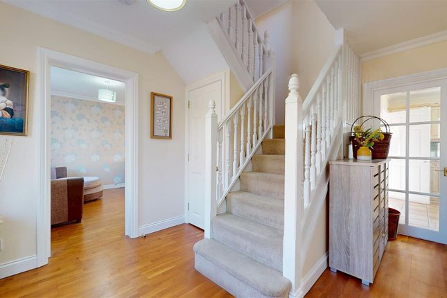 5, Garthwaite Crescent, Milton Keynes photo 2